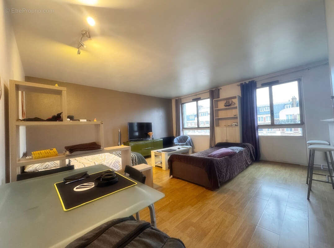 Appartement à PARIS-12E