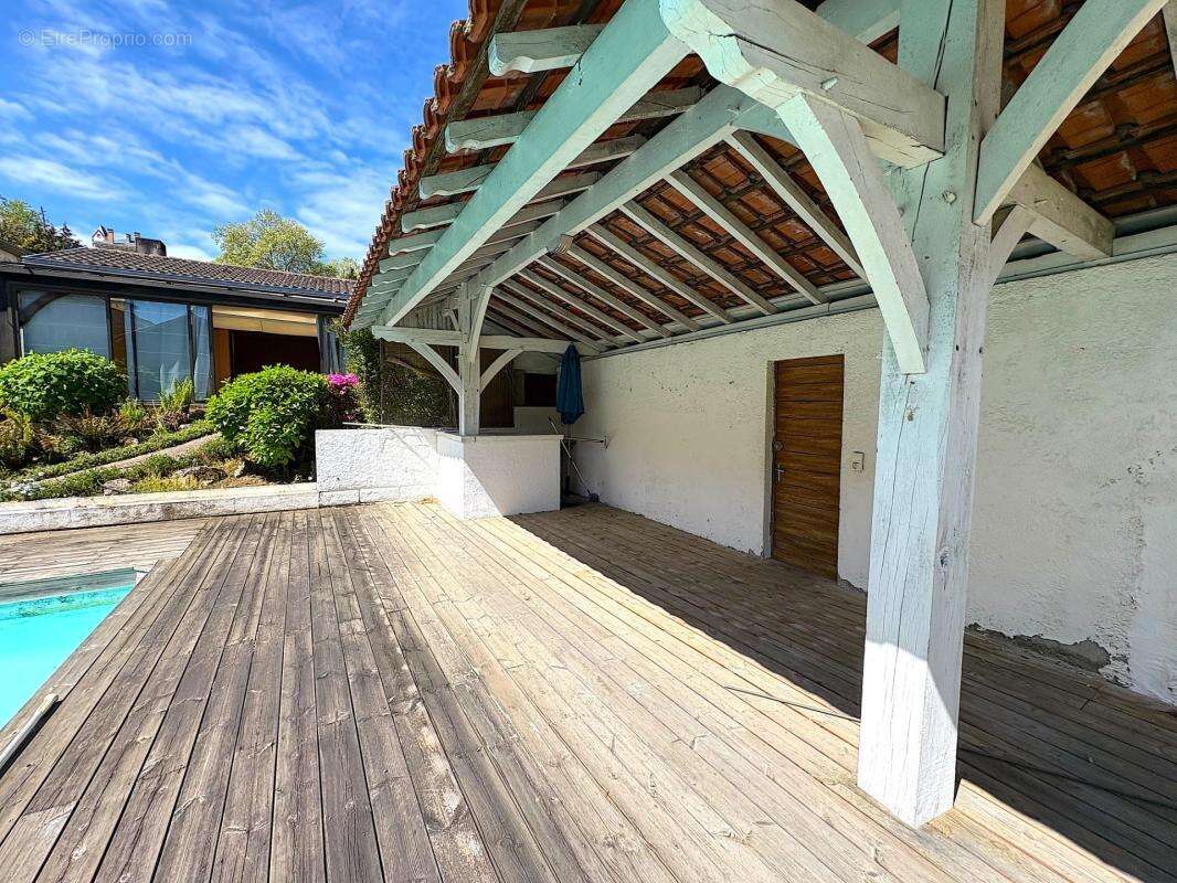 Maison à vendre coeur de ville 130m2 avec piscine et dépendance - photo 5