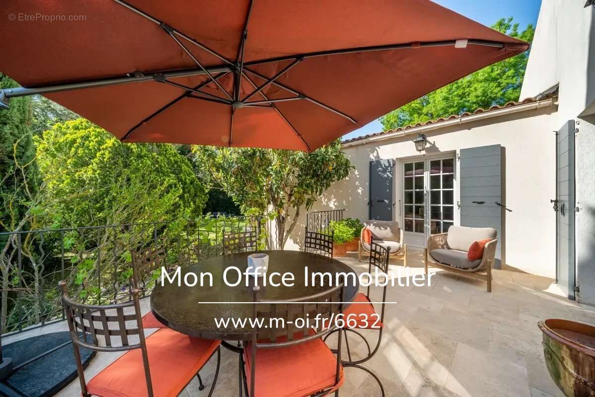 Référence : 6632-SBA - Villa 7 pièces - Quartier Saint Donat - Aix-en-Provence - photo 3