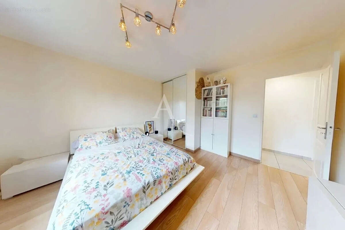 Maison à PONTAULT-COMBAULT