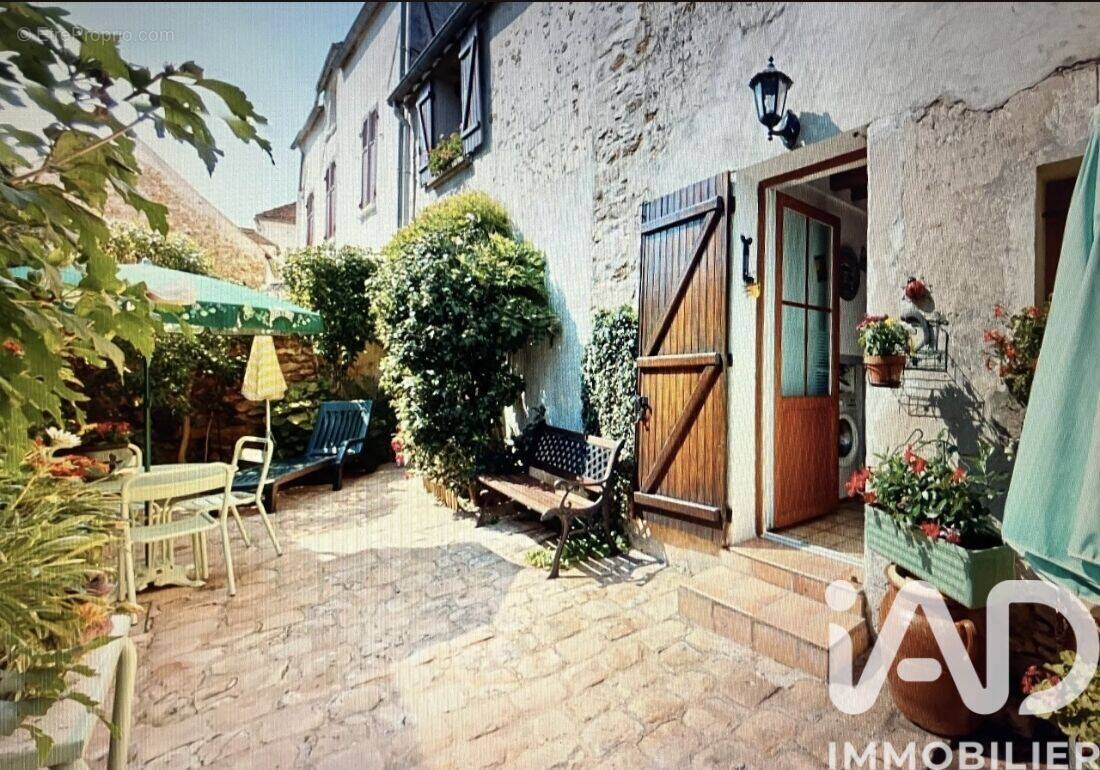 Photo 1 - Maison à TOUQUIN