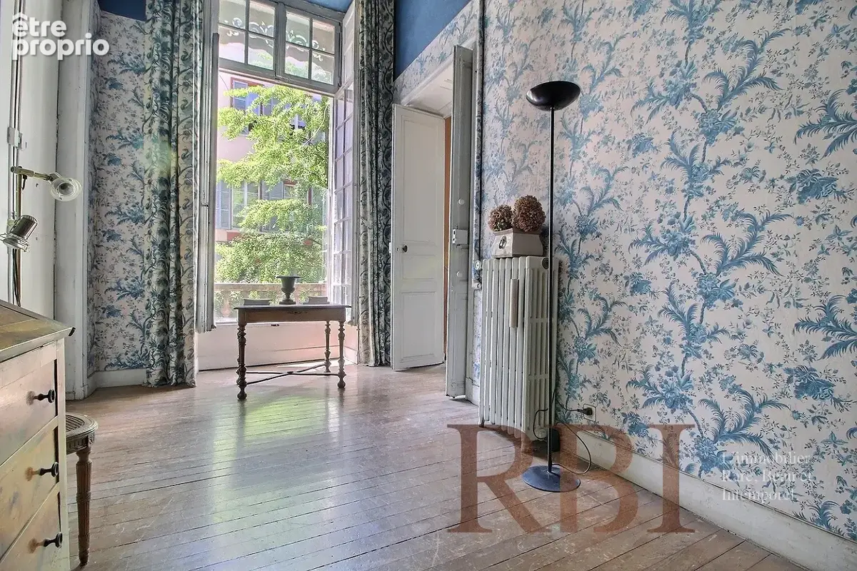 Appartement de caractère au sein d'un hôtel particulier du XIXo siècle - photo 1