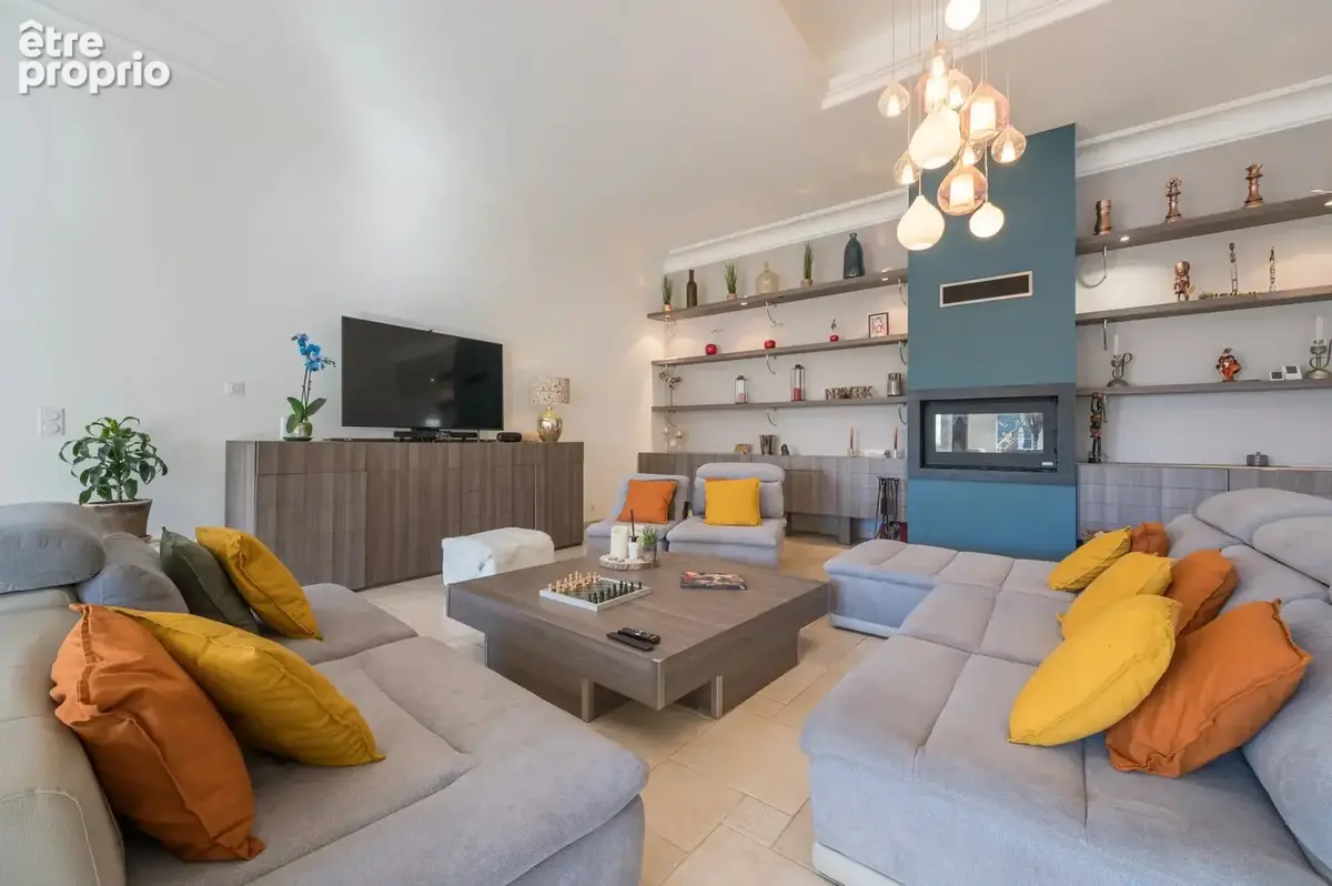 Magnifique propriété avec vue à 360° - Piscine - Jardin + 2 appartements annexes en option - photo 13