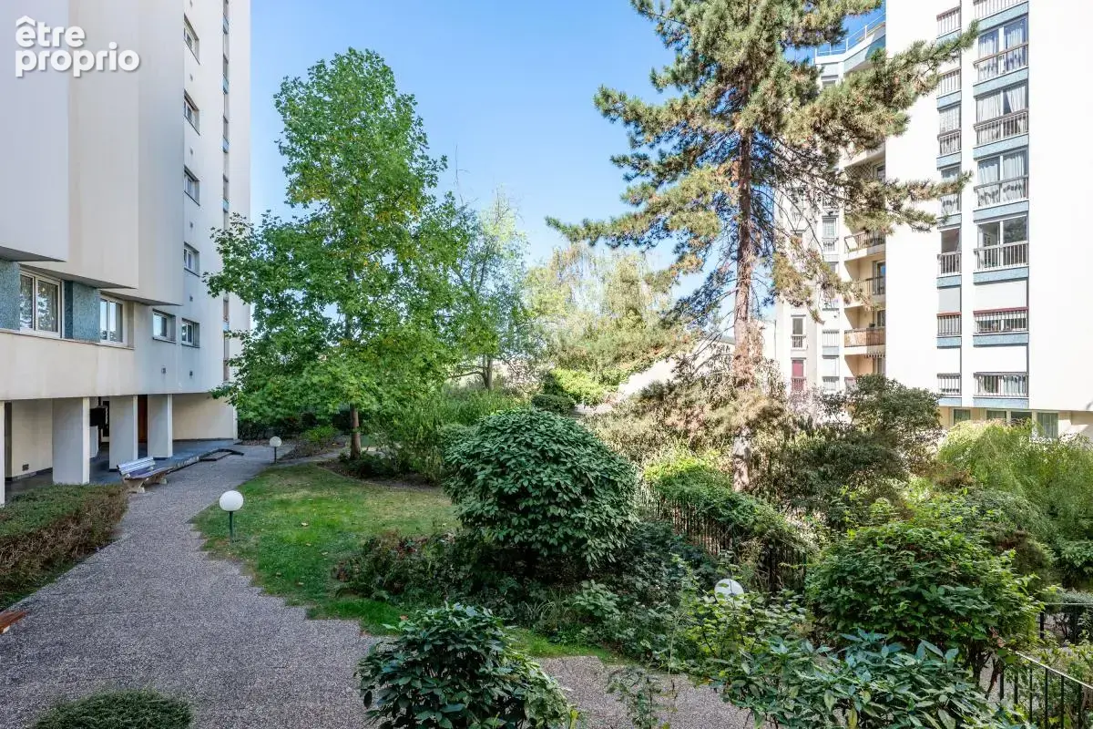 3 pièces, en parfait état, en plein centre de Vanves ! - photo 6