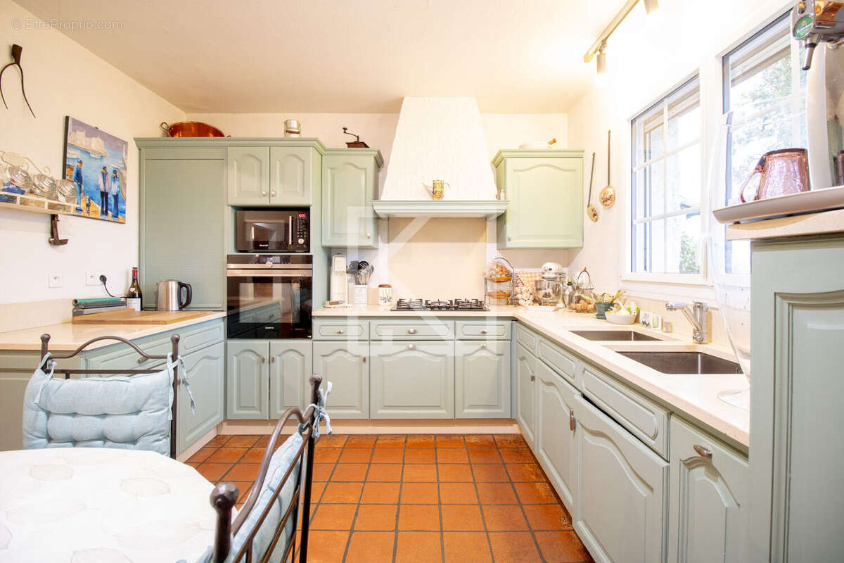 Maison à LA TESSOUALLE