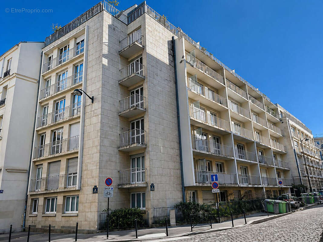 Appartement à PARIS-14E