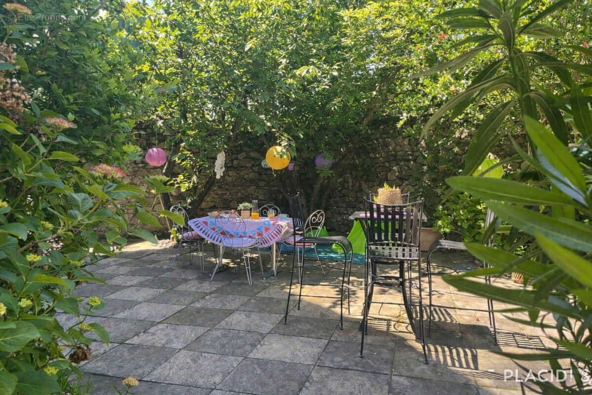Maison à SARRAS