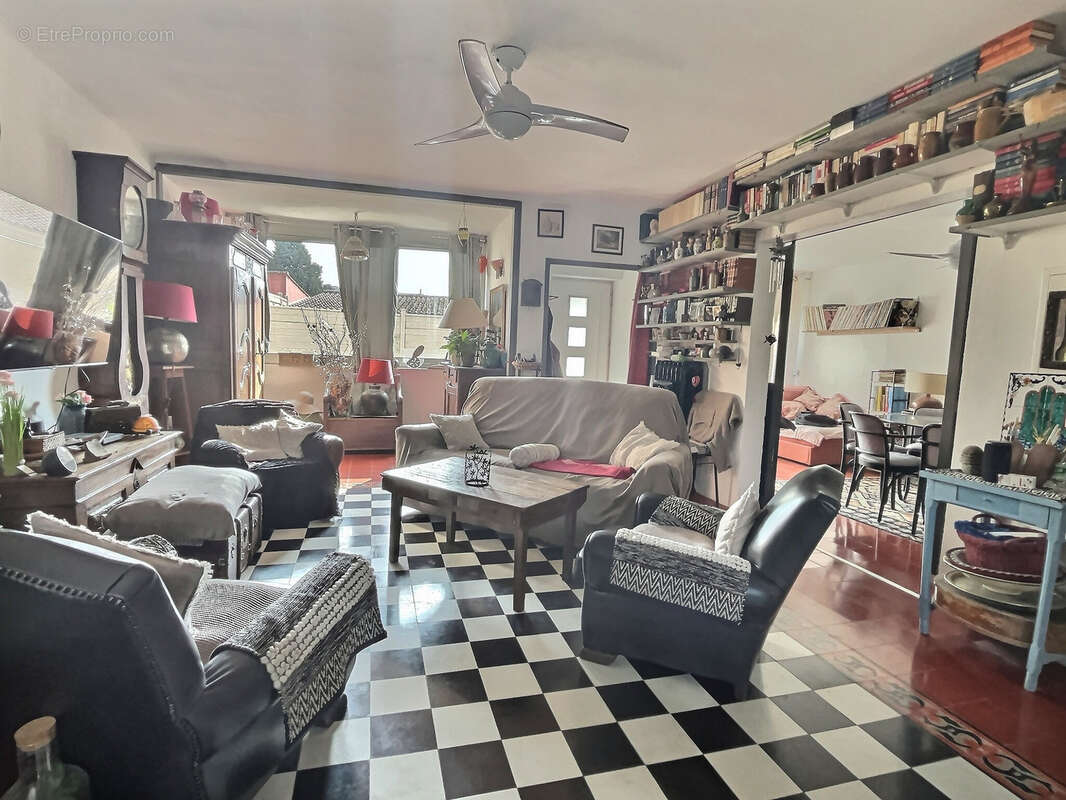 Autre à SIX-FOURS-LES-PLAGES