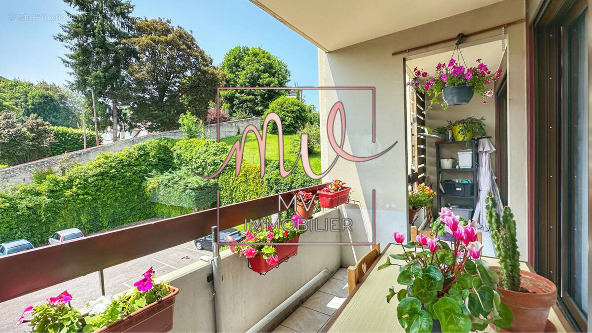 Appartement à RIVES