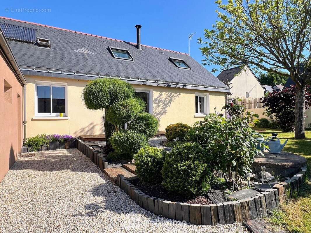 ... arborée et paysagée avec goût... - Maison à MONTREUIL-JUIGNE