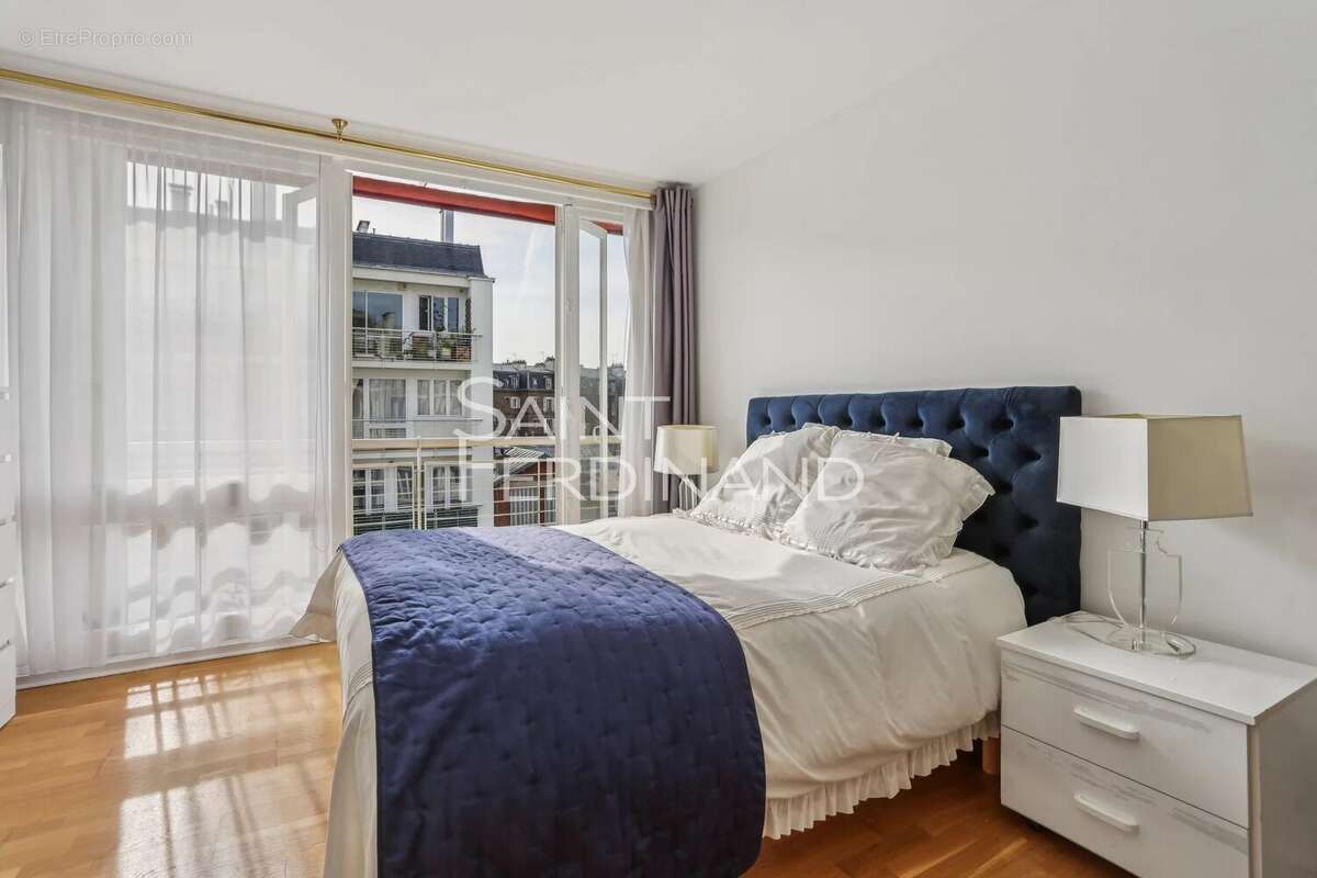 Appartement à NEUILLY-SUR-SEINE
