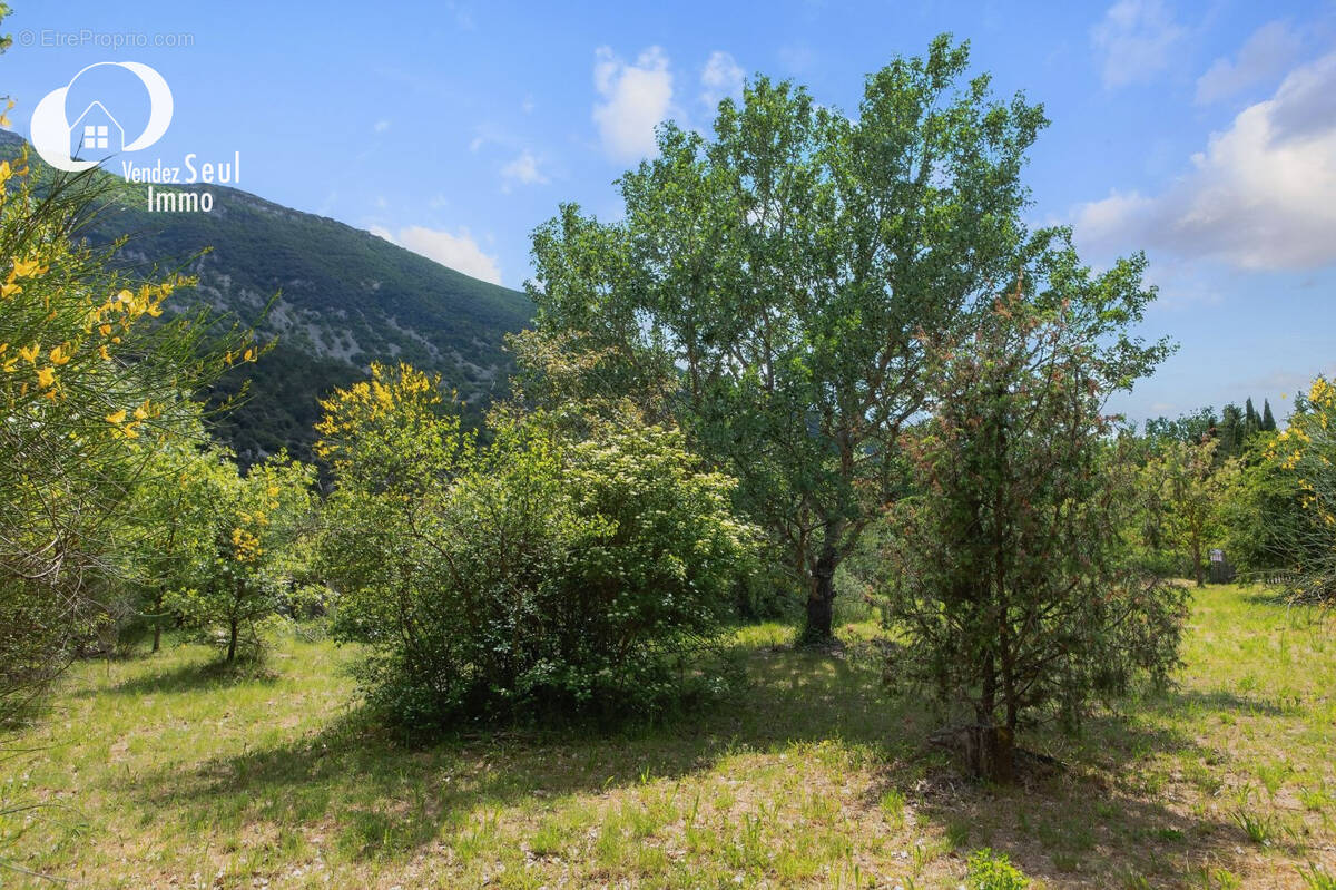 Terrain à LA PENNE-SUR-L'OUVEZE