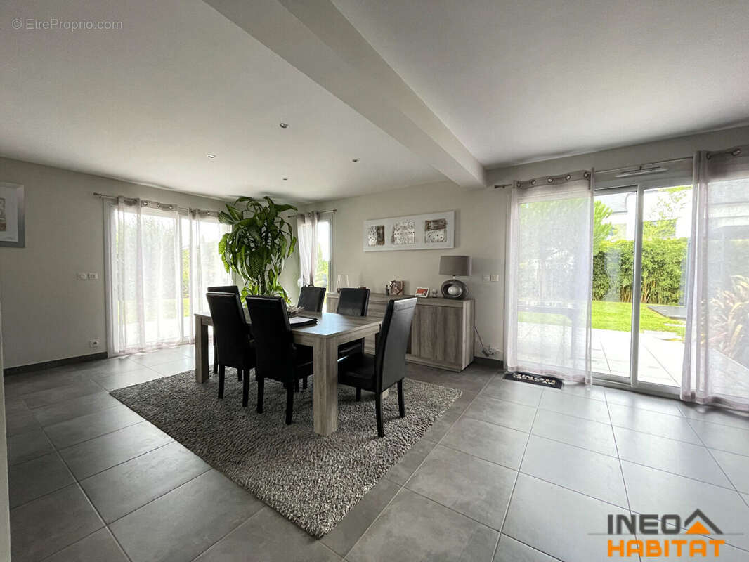 Maison Contemporaine située à La Mézière - photo 6