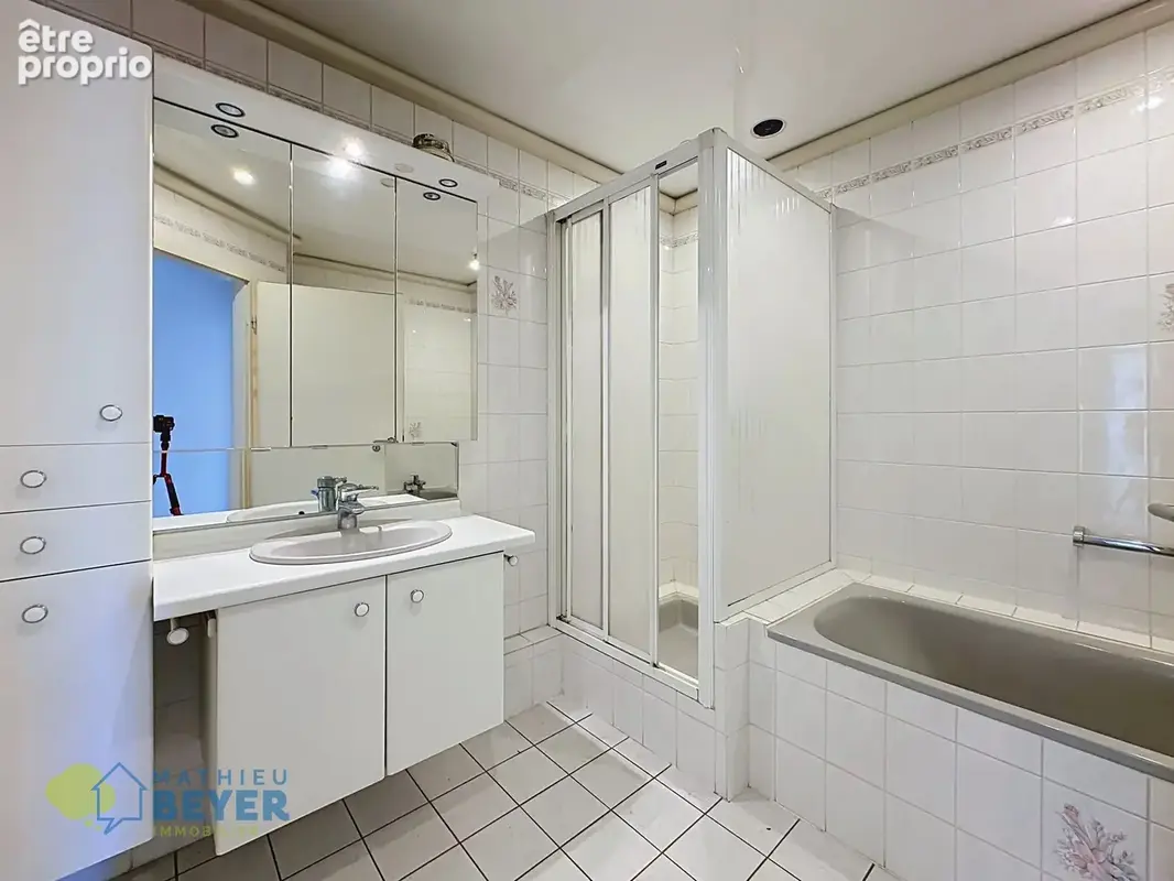 ACHENHEIM – Superbe duplex 4 pièces avec 2 terrasses, cave et stationnements - photo 8