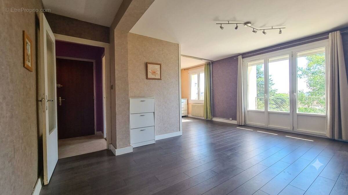 Appartement à CHARNAY-LES-MACON