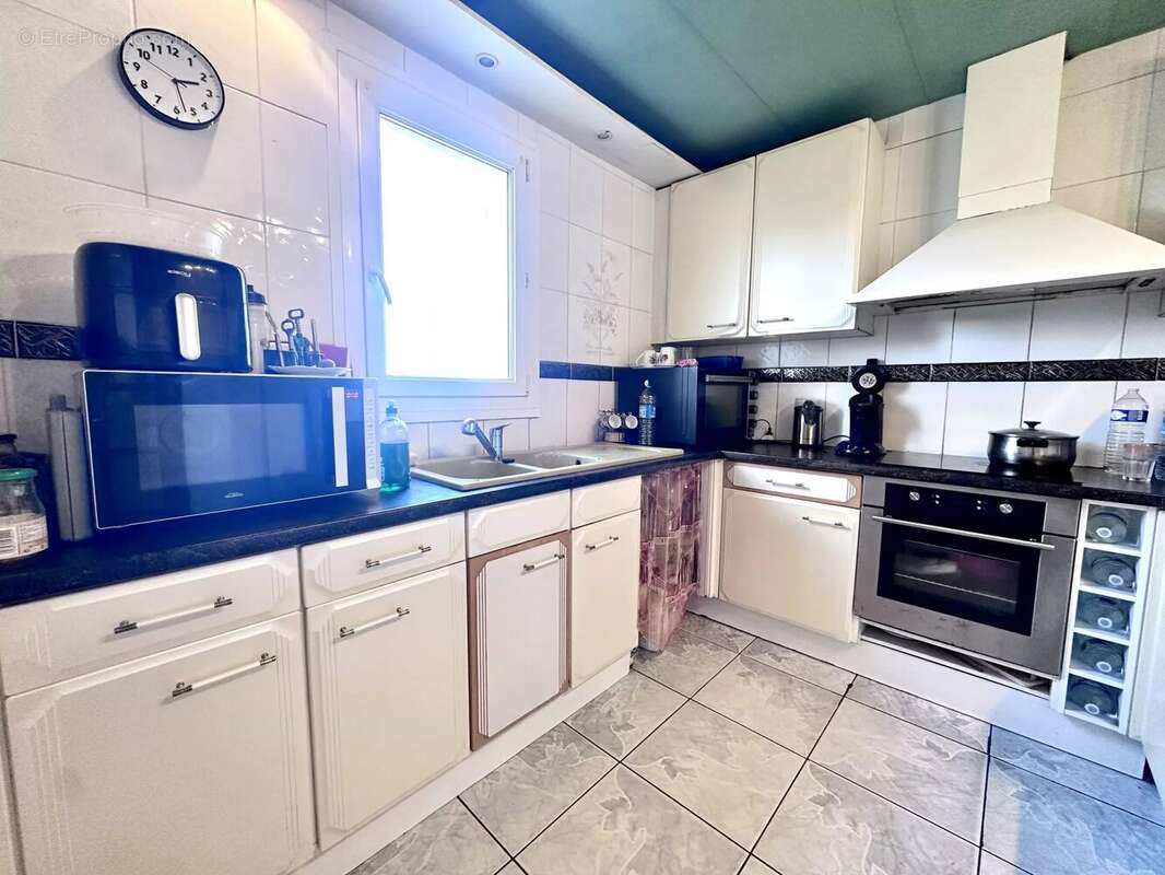 Maison à VILLENEUVE-DE-LA-RAHO