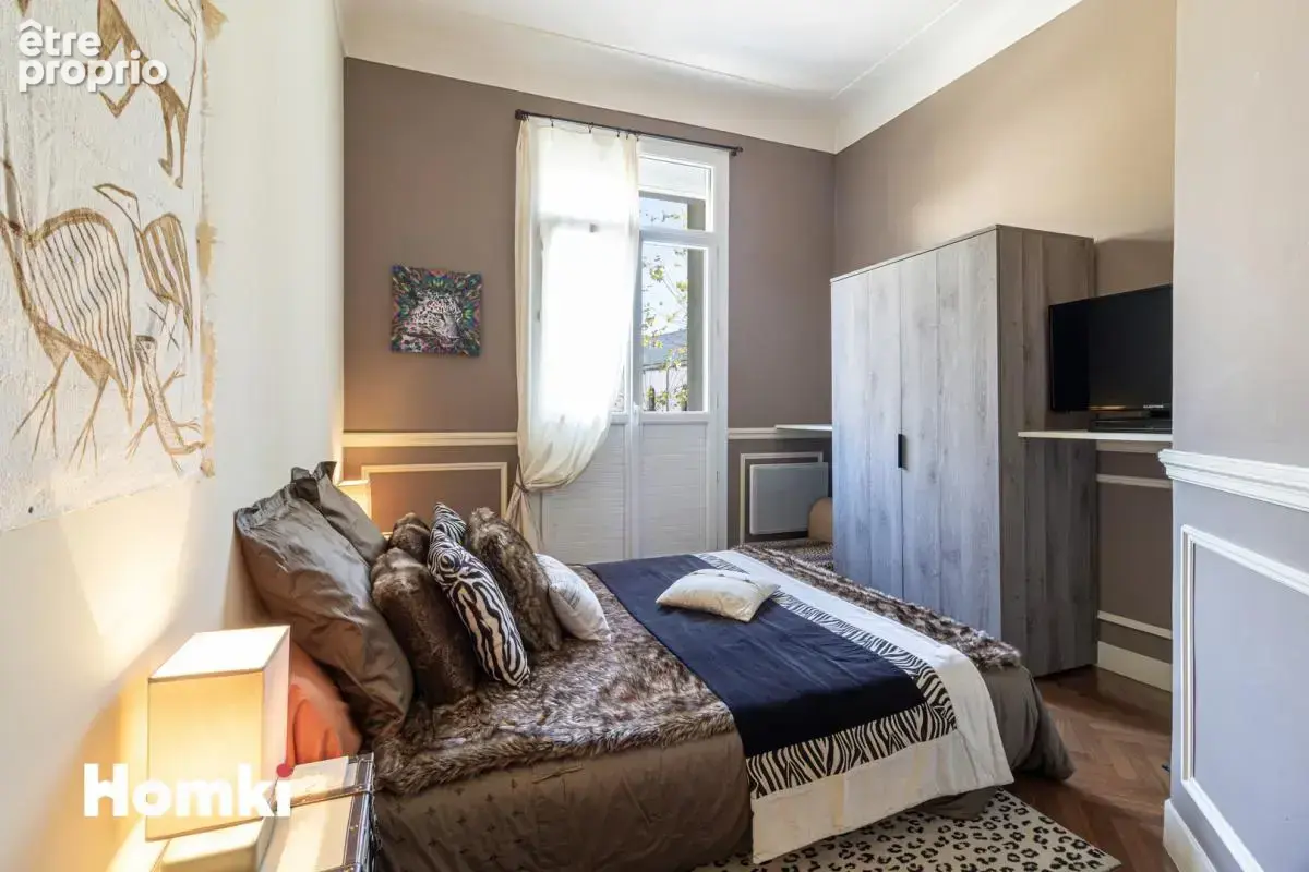 Appartement T3 de 80 m² à Marseille 13008, Place Louis Lumière - photo 9