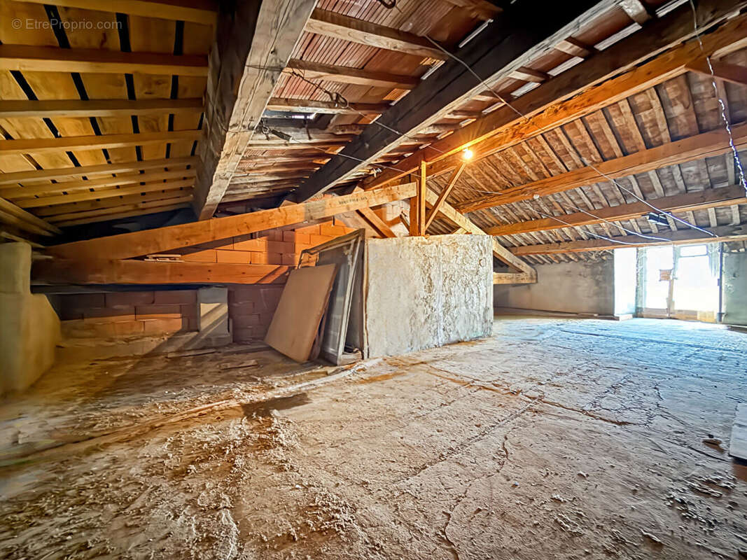 Maison à SAINT-CANNAT