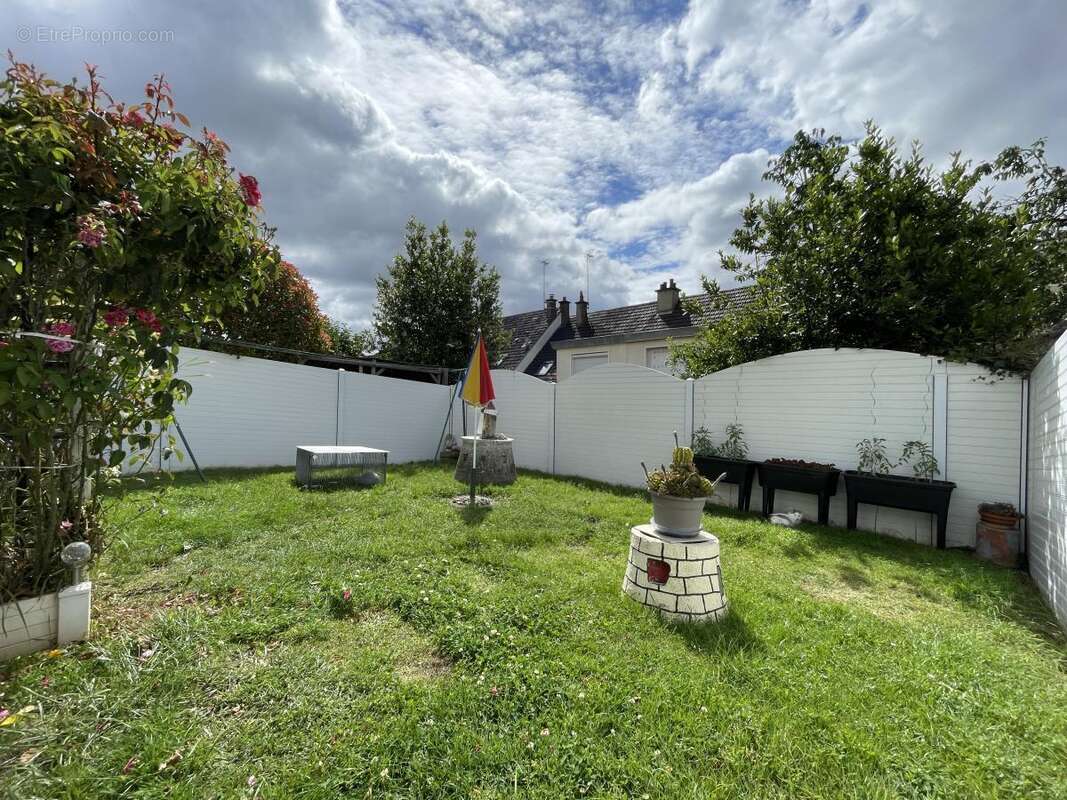 Maison 94 m² à Le Mans  - photo 2