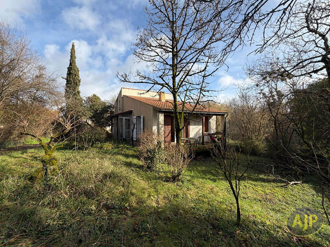 Maison à PONS