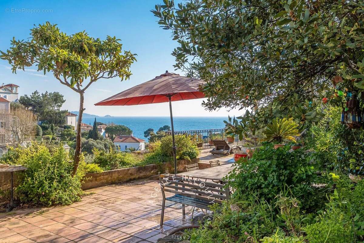 Maison à MARSEILLE-7E