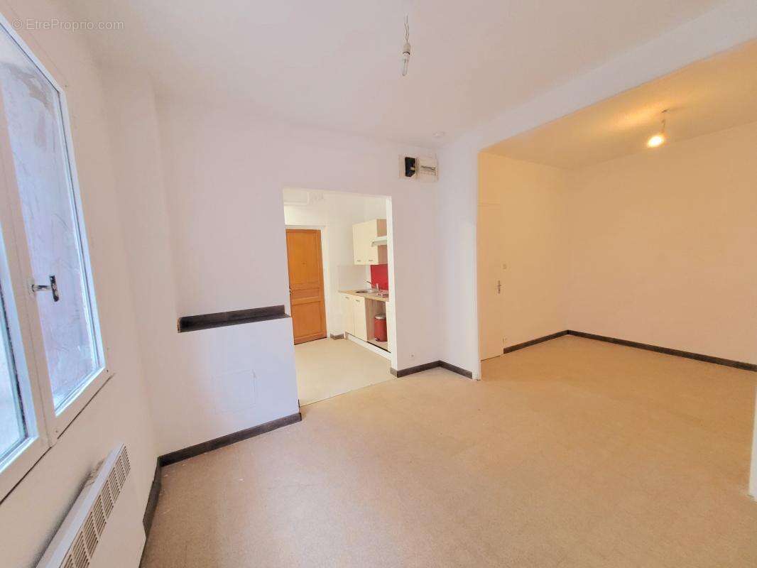 Appartement à MARSEILLE-6E
