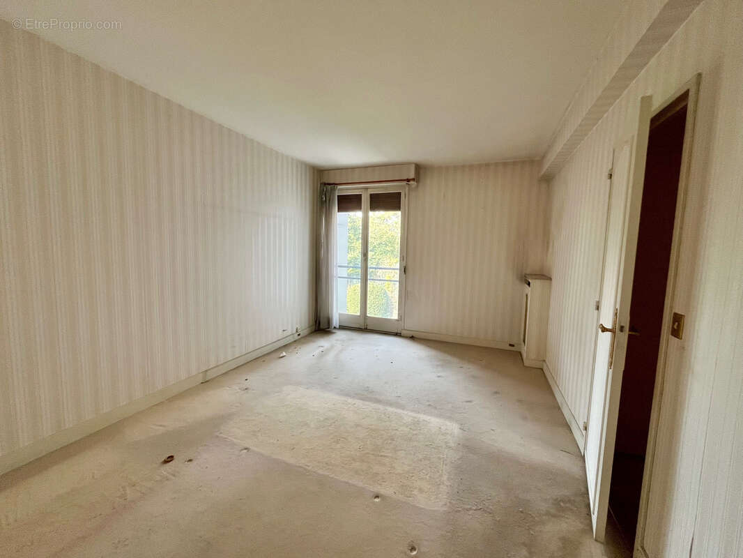 Appartement à SAINT-MAUR-DES-FOSSES