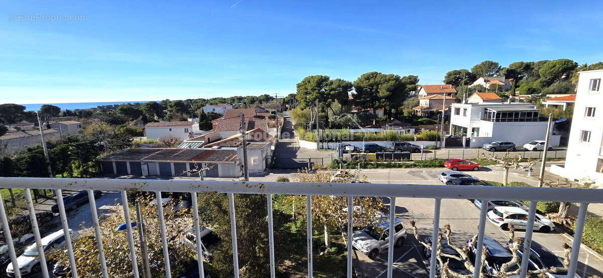 Appartement à CARRY-LE-ROUET