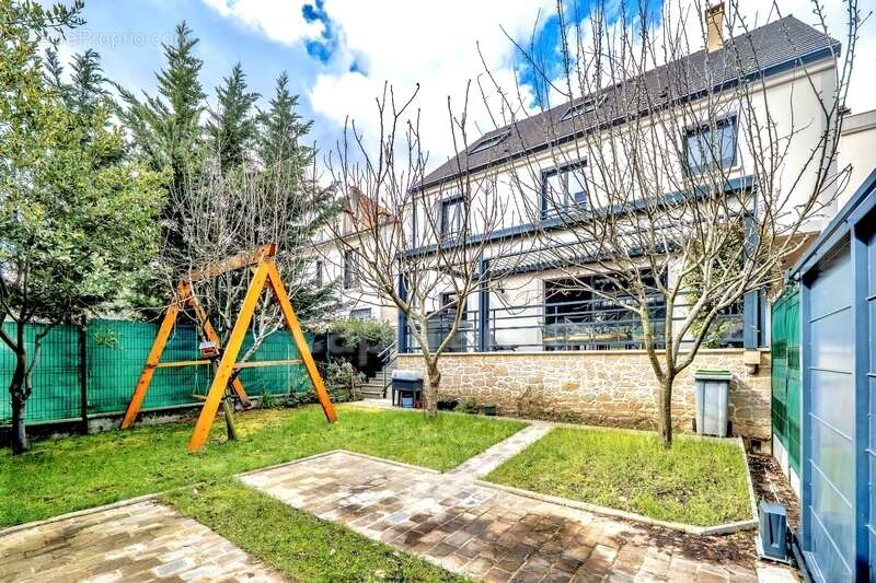 Maison à vendre P8 FONTENAY SOUS BOIS (94) au cœur des Rigollots, en limite de VINCENNES, 215 m² avec jardin arboré, terrasse et - photo 7