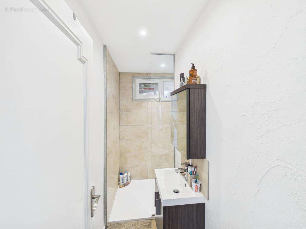 Appartement à BARBERAZ