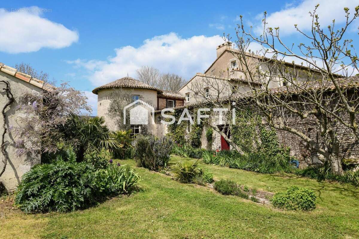 Photo 2 - Maison à PAMPLIE