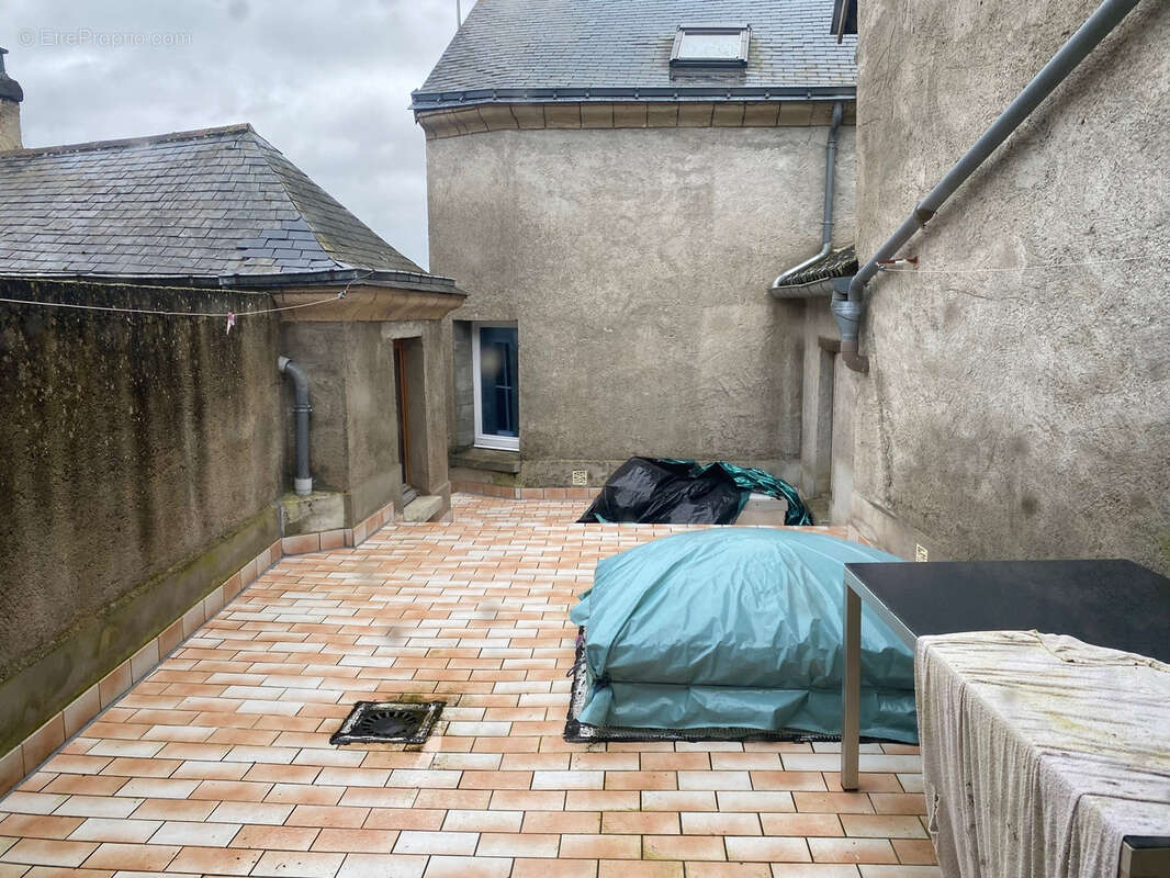 Appartement à LOUERRE