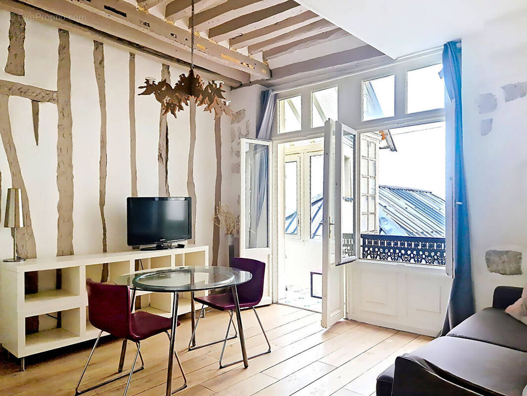 Appartement à PARIS-2E