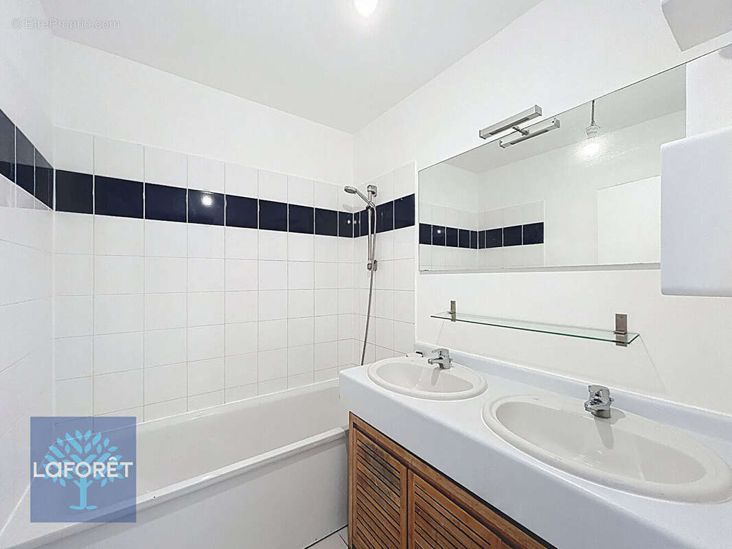 Appartement à CORBEIL-ESSONNES