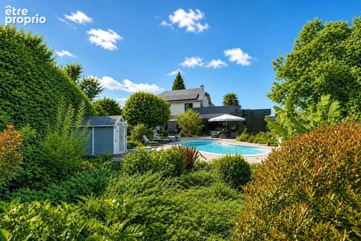 Maison de 6 pièces de 243 m² à Lubersac - photo 2