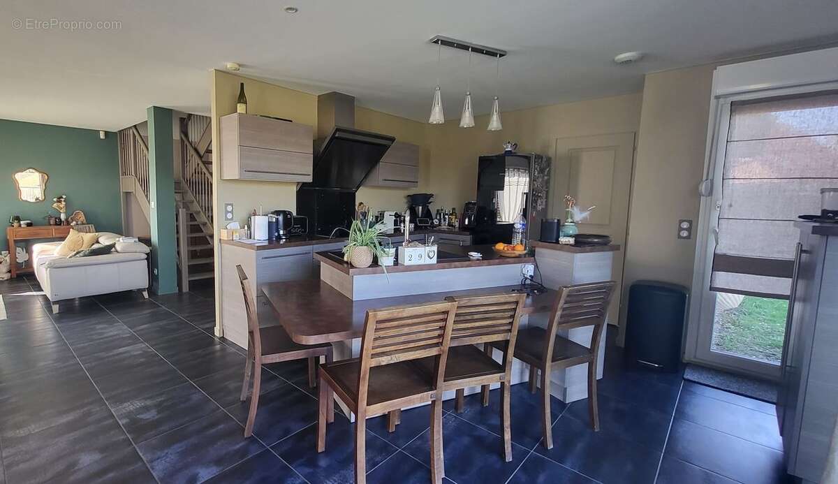 Maison à MONTIGNY-EN-OSTREVENT