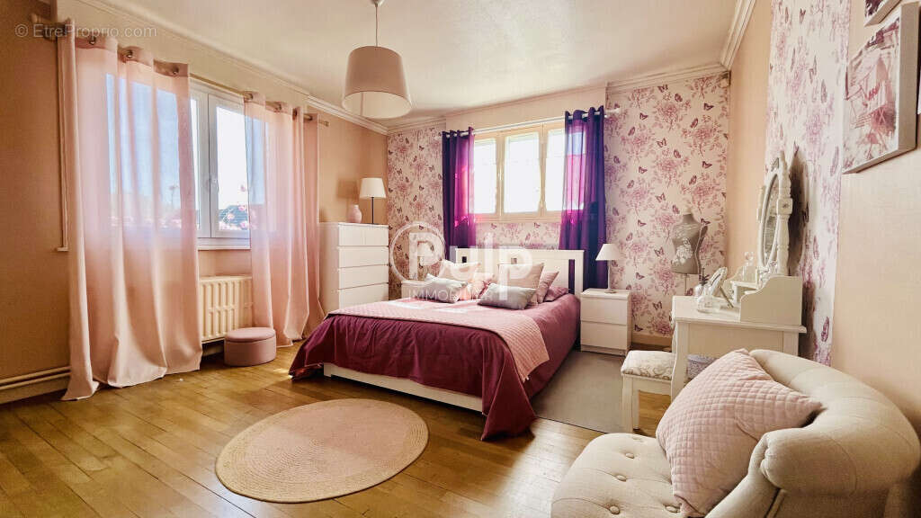 Maison à OSTRICOURT