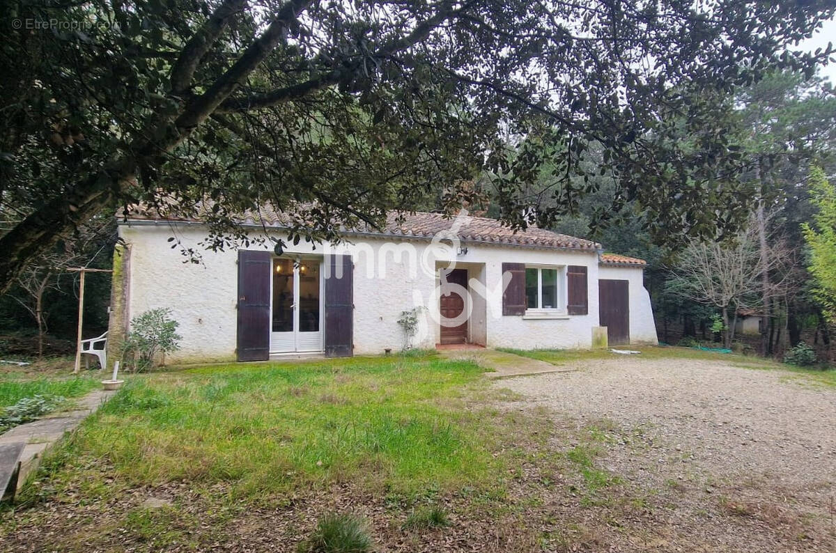 Maison à PALAJA