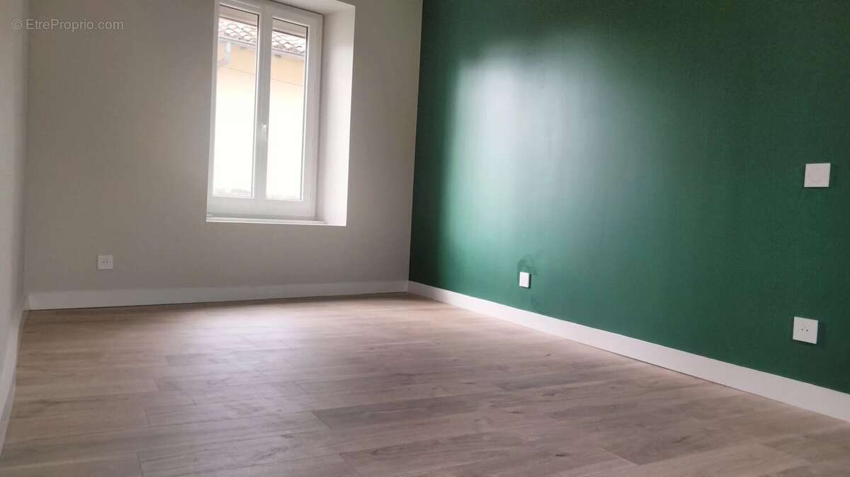 Maison à NEUVILLE-DE-POITOU