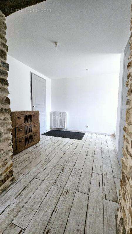 Maison à BAINS-SUR-OUST