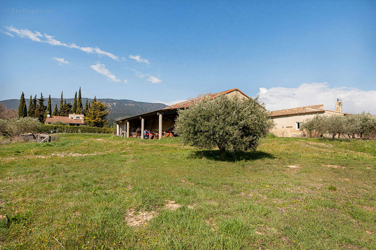 Photo 2 - Maison à CUCURON