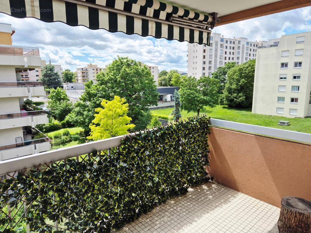 Appartement à CALUIRE-ET-CUIRE