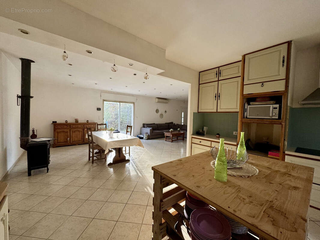 Maison à CHATEAUVERT