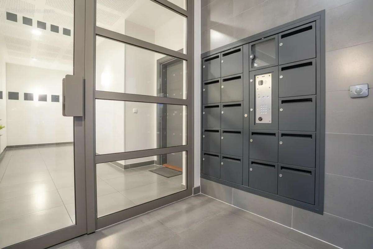 Appartement à SAINT-CYR-L'ECOLE