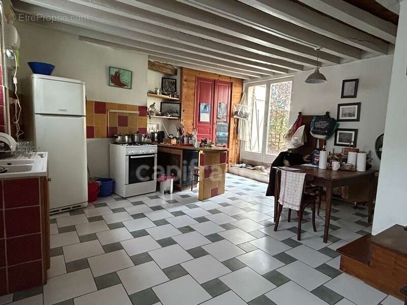 Maison en pierres 5 pièces à Étais-la-Sauvin 89, beaux volumes et cachet - photo 9