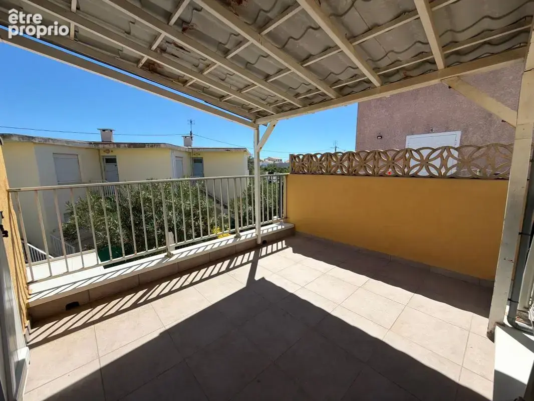 À vendre – Marseillan plage - Exceptionnel 3 pièces en duplex avec vue mer et port - photo 8