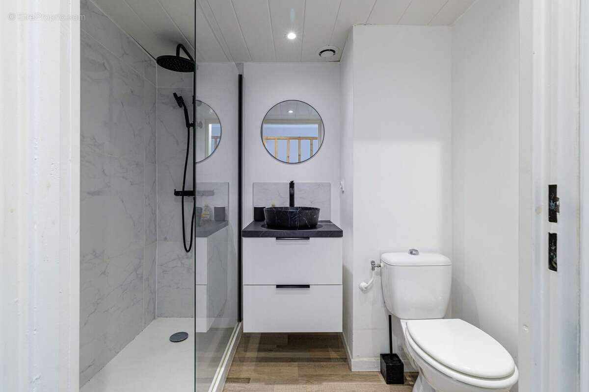 Appartement à VALLAURIS