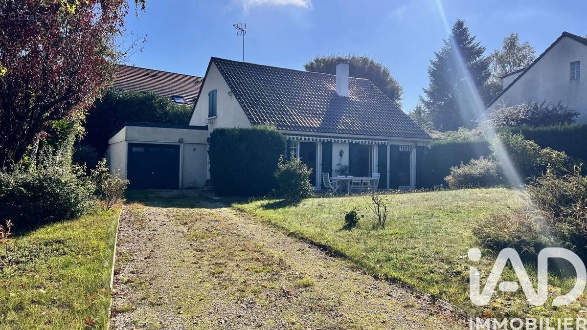 Photo 1 - Maison à VERT-SAINT-DENIS