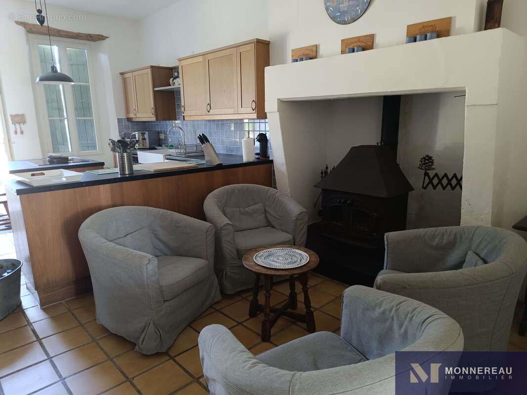 Maison à MORTAGNE-SUR-GIRONDE