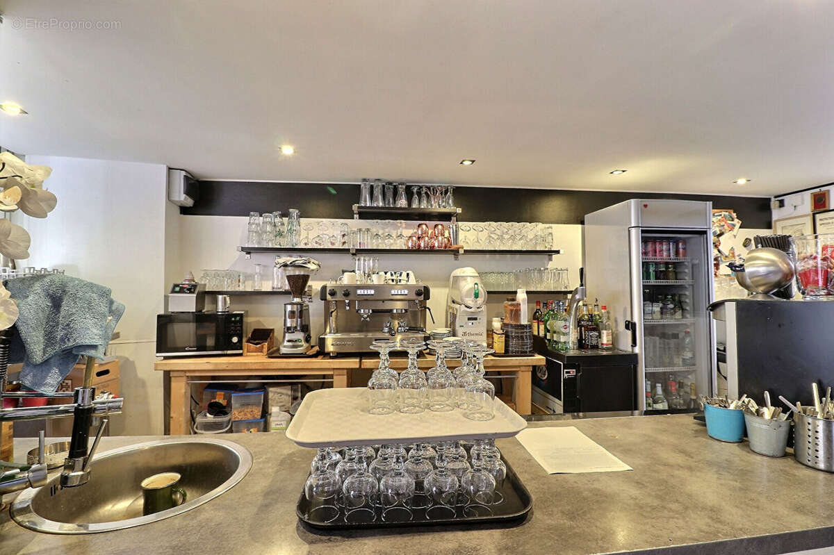 A vendre fonds de commerce brasserie du midi 183 m2 en excellent etat idealement situe dans le centre ville de cuers - photo 11
